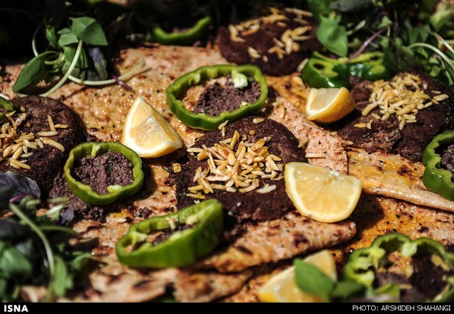 جشنواره پخت بریانی در اصفهان (عکس)