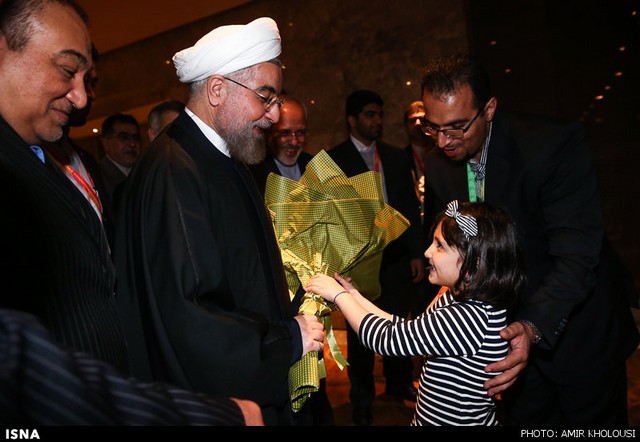 نشست صمیمی ایرانیان مقیم چین با روحانی (عکس)