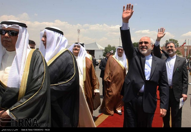 بدرقه امیر کویت (عکس)