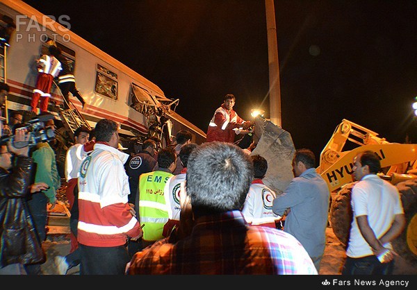 یک کشته و 35 زخمی در تصادف قطار تهران - مشهد
