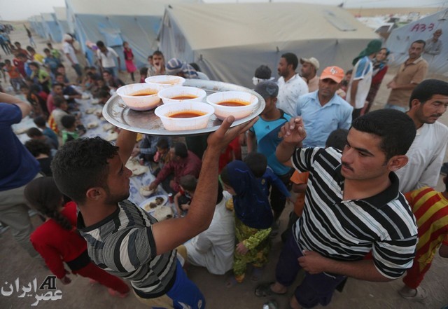 افطاری آوارگان عراقی (عکس)