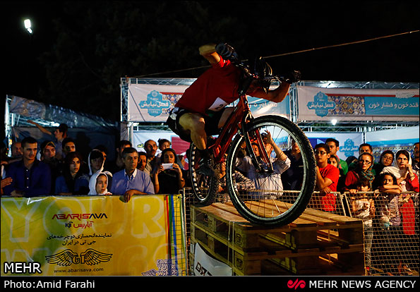 مسابقات دوچرخه سواری تریال - تهران (عکس)