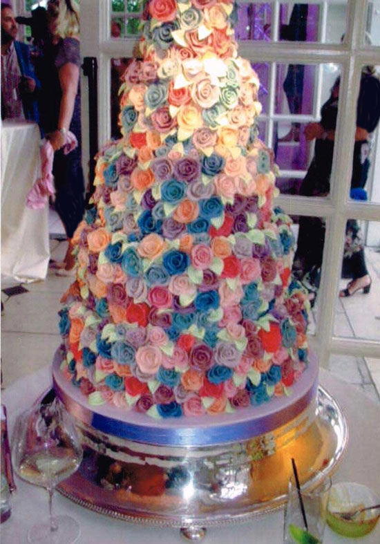 کیک جالب عروسی مجری زن (عکس)