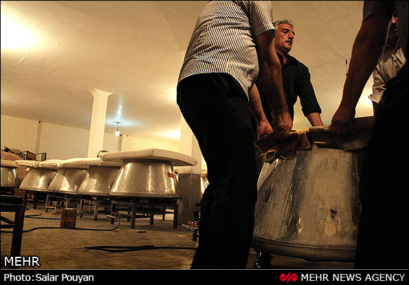 تهیه و توزیع سحری نذری - آذربایجان (عکس)