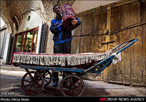 باربری ؛ کسب و کار سنتی بازارها (عکس)