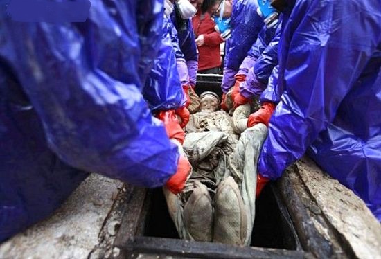 کشف جسد سالم زن 700 ساله (عکس)