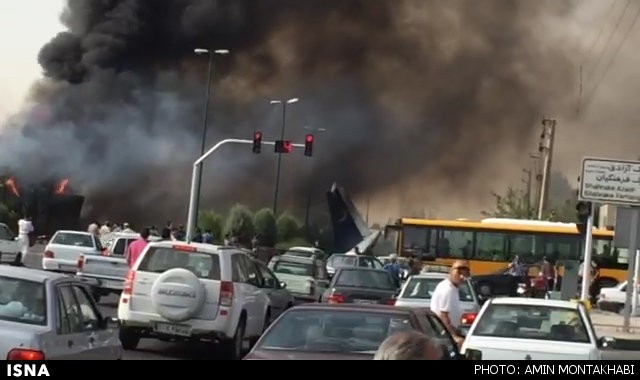 48 کشته و 3 زخمی در سقوط هواپیمای مسافربری در غرب تهران (+عکس)