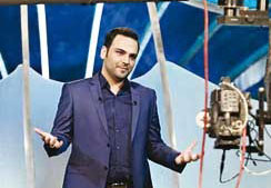 تعریف و تمجید احسان علیخانی از علی کریمی روی آنتن زنده