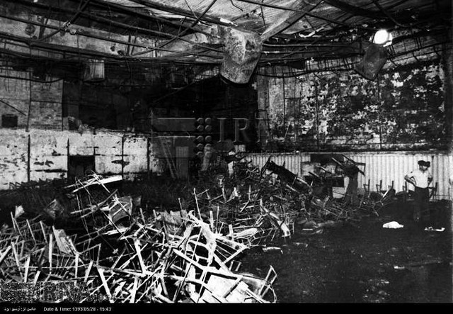 آتش سوزی در سینما رکس آبادان - سال 57 (عکس)