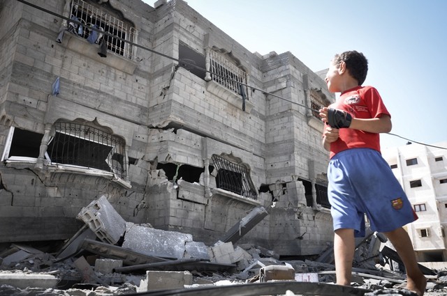 ویرانی خانه ها در غزه (عکس)