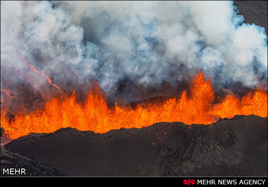 فوران آتشفشان در ایسلند‎ (عکس)