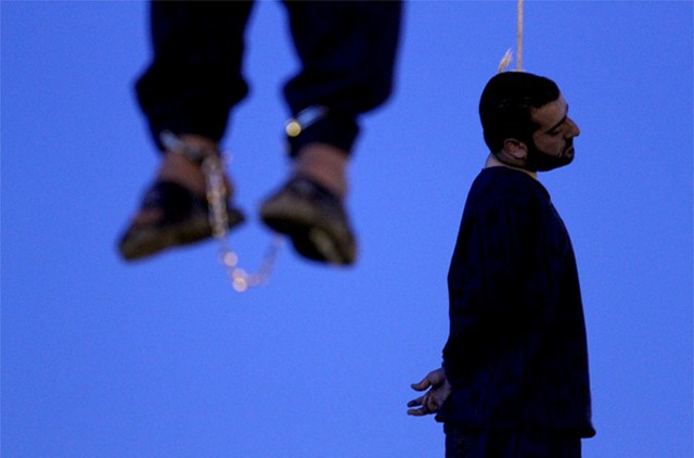 اعدام دو شرور همدانی (عکس)