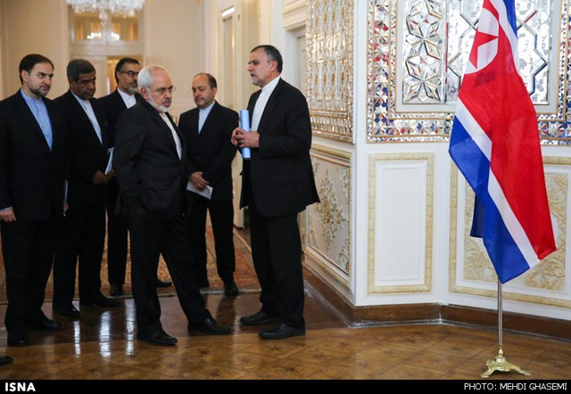 دیدار ظریف با وزیر خارجه کره شمالی (عکس)