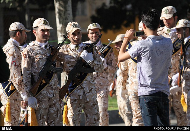 رژه نیرو‌های مسلح در سراسر کشور (عکس)