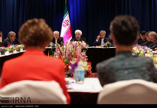روحانی در جمع رسانه های آمریکایی (عکس)