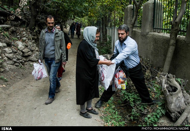 پاکسازی روستای '' آهار'' از زباله - تهران (عکس)