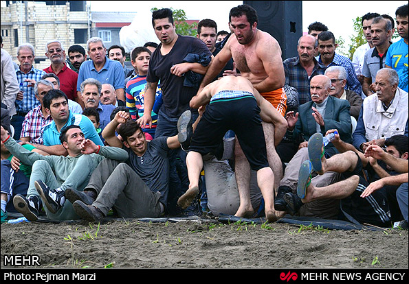 مسابقه کشتی گیله مردی - مازندران (عکس)