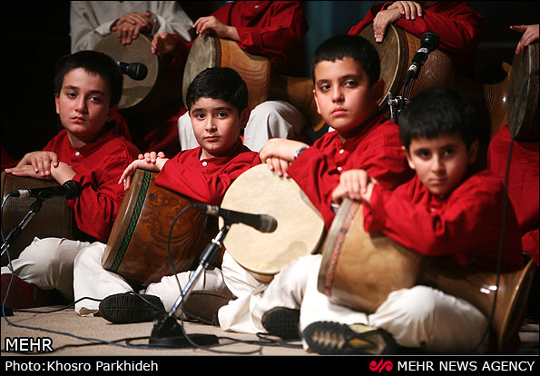 کنسرت گروه کوبه ای نوازان کنج (عکس)