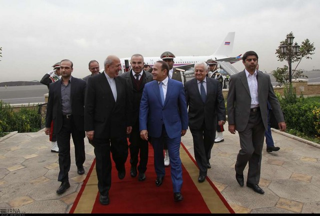 ورود نخست وزیر ارمنستان به ایران (عکس)