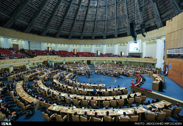 همایش ملی نخبگان جوان با حضور روحانی (عکس)