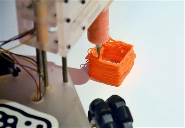 رباتی که قادر به چاپ سه بُعدی اشیاء است+تصاویر
