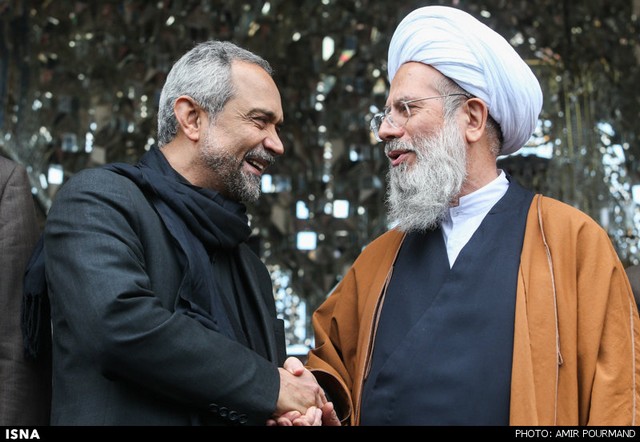 عزاداری عاشورا با حضور روحانی (عکس)