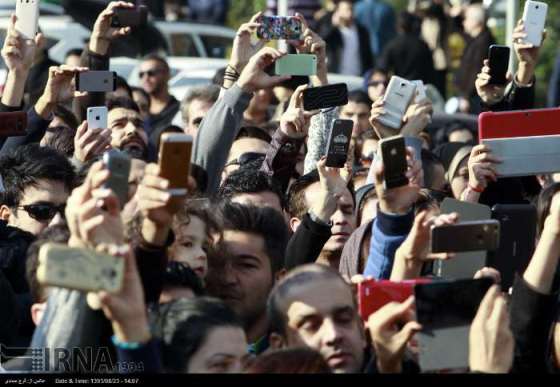 تجمع هواداران پاشایی مقابل بیمارستان (عکس)