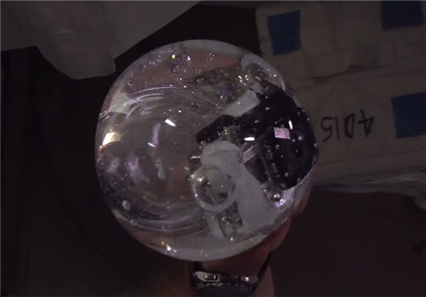 فیلمبرداری از داخل حباب آب در فضا+تصاویر