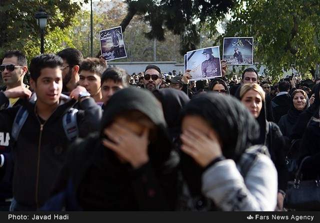 اشک هواداران مرتضی پاشایی (عکس)
