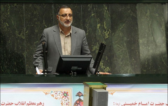 حسن روحانی: دانش را اصولگرایان به من معرفی کردند/ مطهری: مجلس فتنه را تقویت کرده است