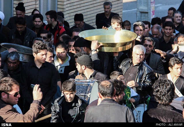 مراسم تشت گذاری در اردبیل (عکس)