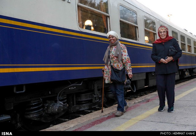 گردشگران قطار بین المللی در زنجان (عکس)