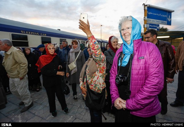 گردشگران قطار بین المللی در زنجان (عکس)