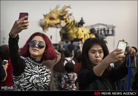 اژدهاهای فرانسوی در پکن (عکس)
