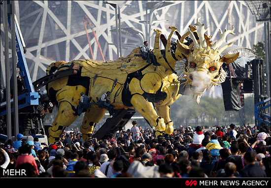 اژدهاهای فرانسوی در پکن (عکس)