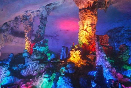 زیباترین غار آهکی دنیا (+عکس)
