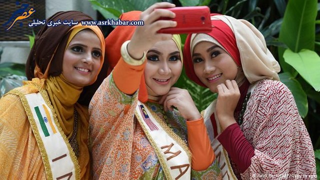 مراسم دختر شایسته جهان اسلام (+عکس)
