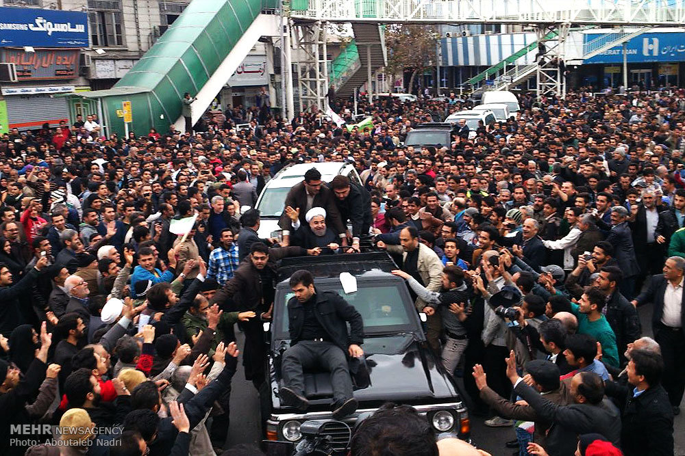 روحانی  وارد استان گلستان شد (+عکس)