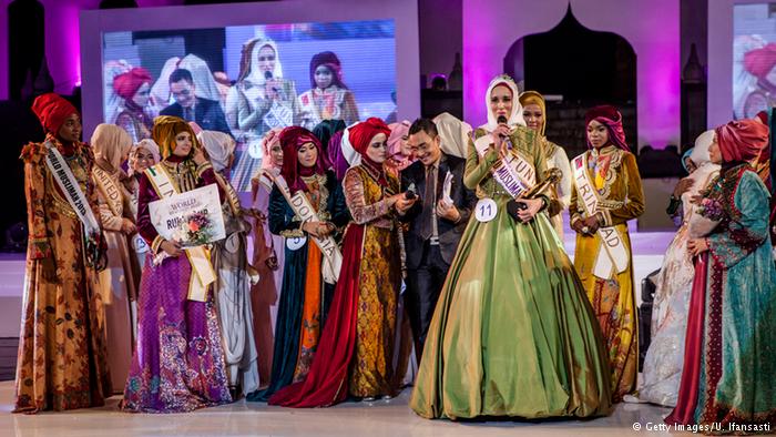 واکنش زنان مجلس به حضور دختر ایرانی در مسابقه دختر شایسته جهان اسلام