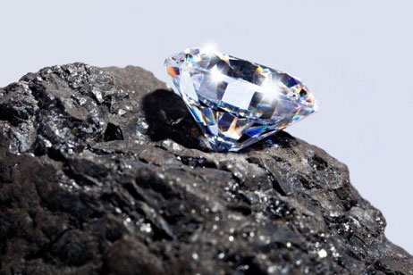 ریزترین الماس جهان ساخته شد (+عکس)