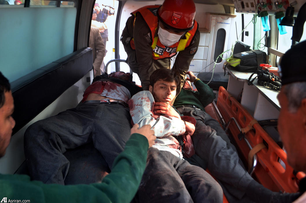 گروگانگیری در پیشاور پاکستان/ بیش از 100 نفر کشته شدند