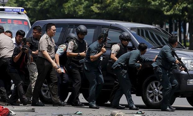 چندید انفجار تروریستی در جاکارتا پایتخت اندونزی (+عکس)