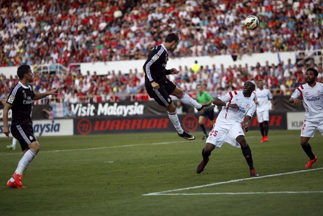 سویا 2 - رئال مادرید 3 / ادامه تعقیب و گریرز در صدر لالیگا(عکس)