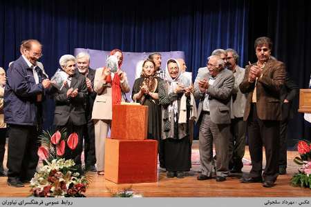 برگزاری سالگرد حسین منزوی در فرهنگسرای نیاوران