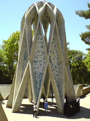 روز خیام و رباعی سُرای خیامی روزگار ما