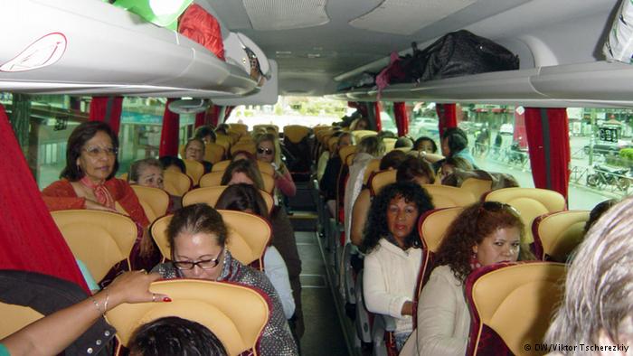 اتوبوس زنان برای مردان روستایی مجرد در اسپانیا