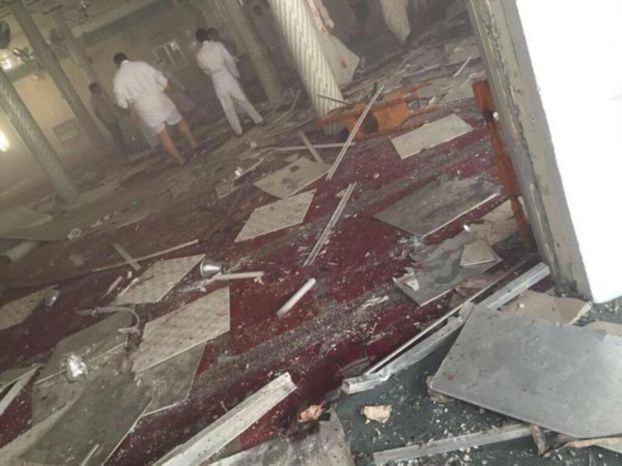 19 کشته و 100 زخمی در انفجار انتحاری در مسجد شیعیان عربستان
