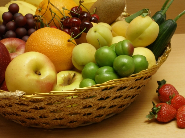 چه میوه‌هایی را چه وقت بخوریم؟