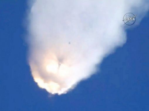 انفجار موشک فضایی (عکس)