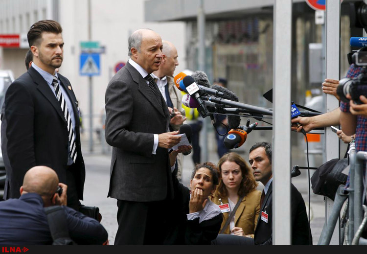 حاشیه‌های محل مذاکرات (+عکس)